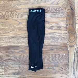 Girls nike pro leggings